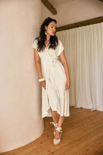 Batik Flowers | Lola Espeleta SS 2026